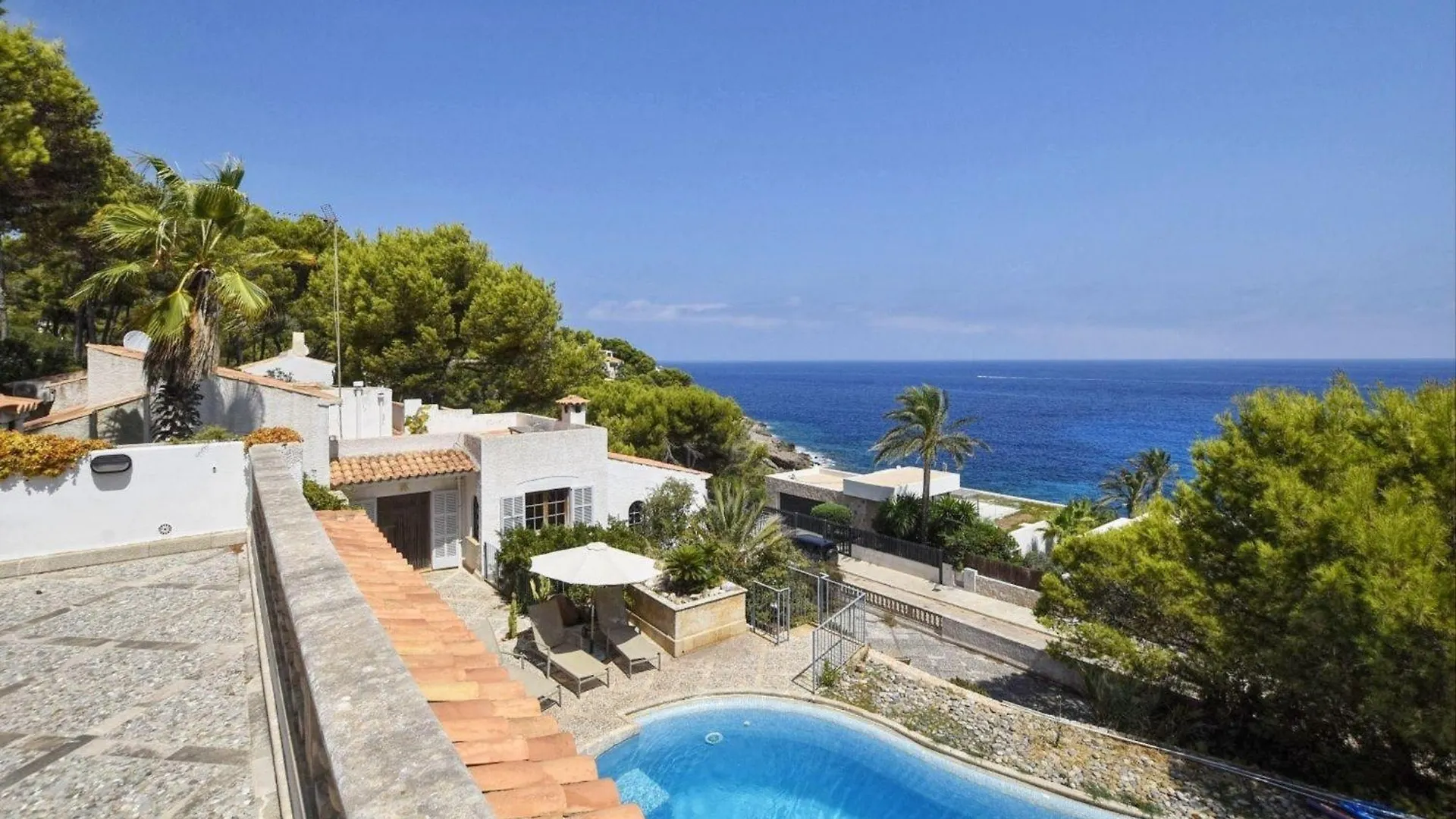 펜션 Unglaubliche Villa Mit Meerblick Und Pool 폰트 데 사 칼라